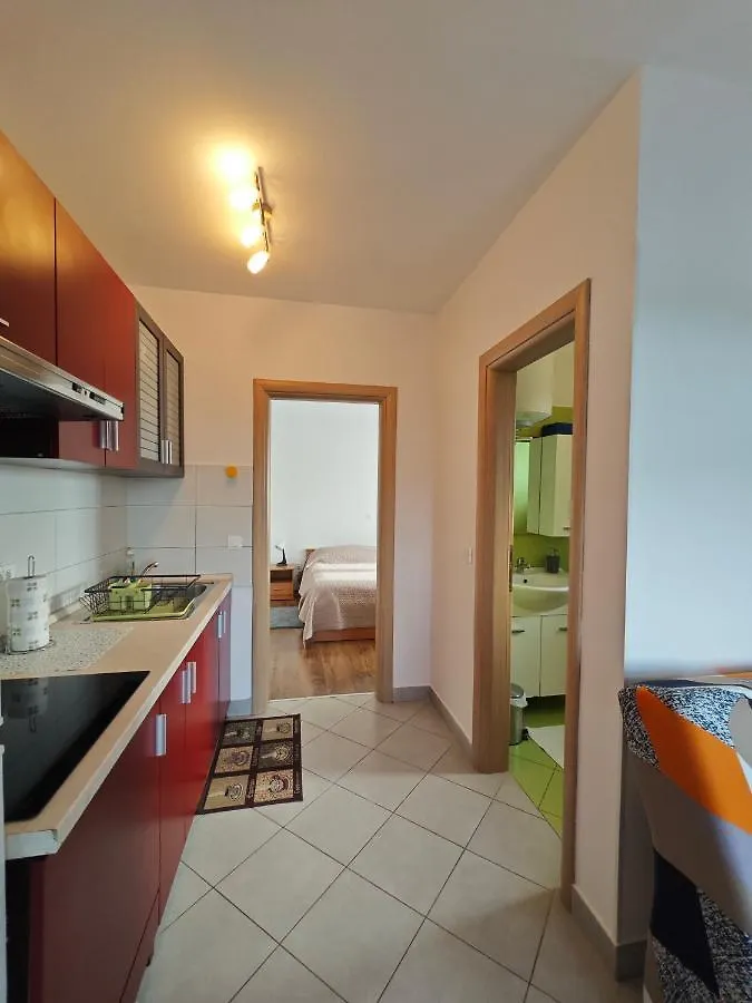 Apartments Bevanda Bale 0*,  Croazia