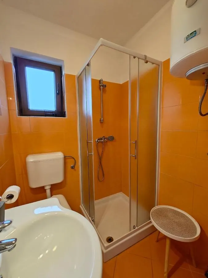 Apartments Bevanda Bale 0*,